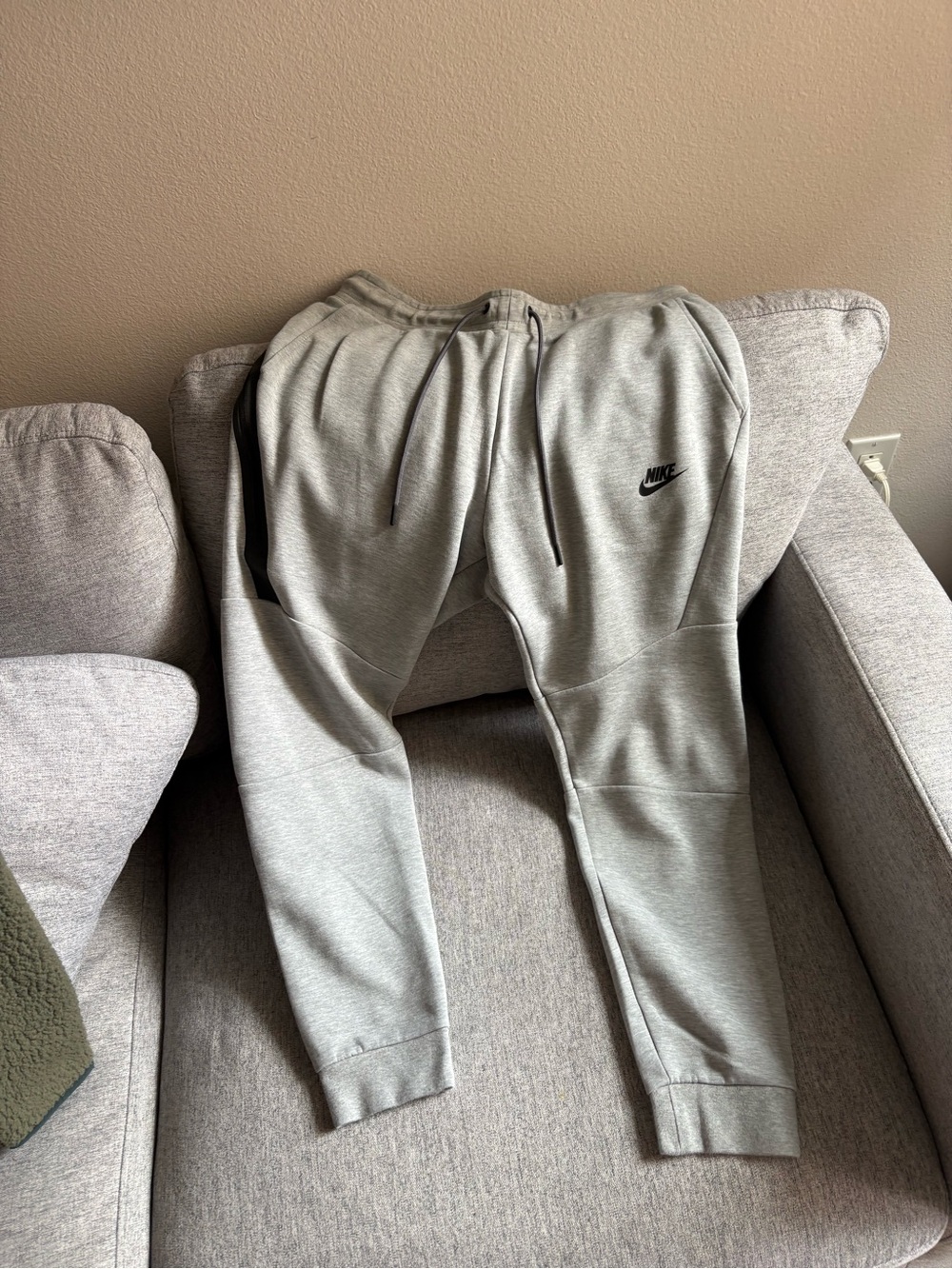 Nike Men's Tech Fleece Grey Jogger Pants